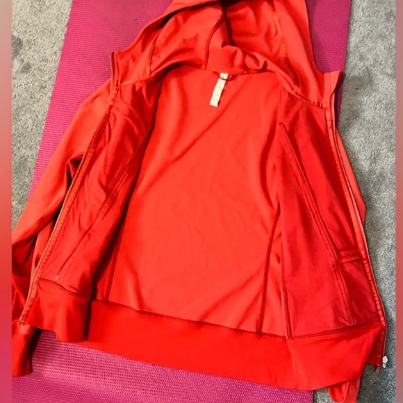 LULULEMON UBA Hoodie Special Edition waterproof jacket - Picture 7 of 12